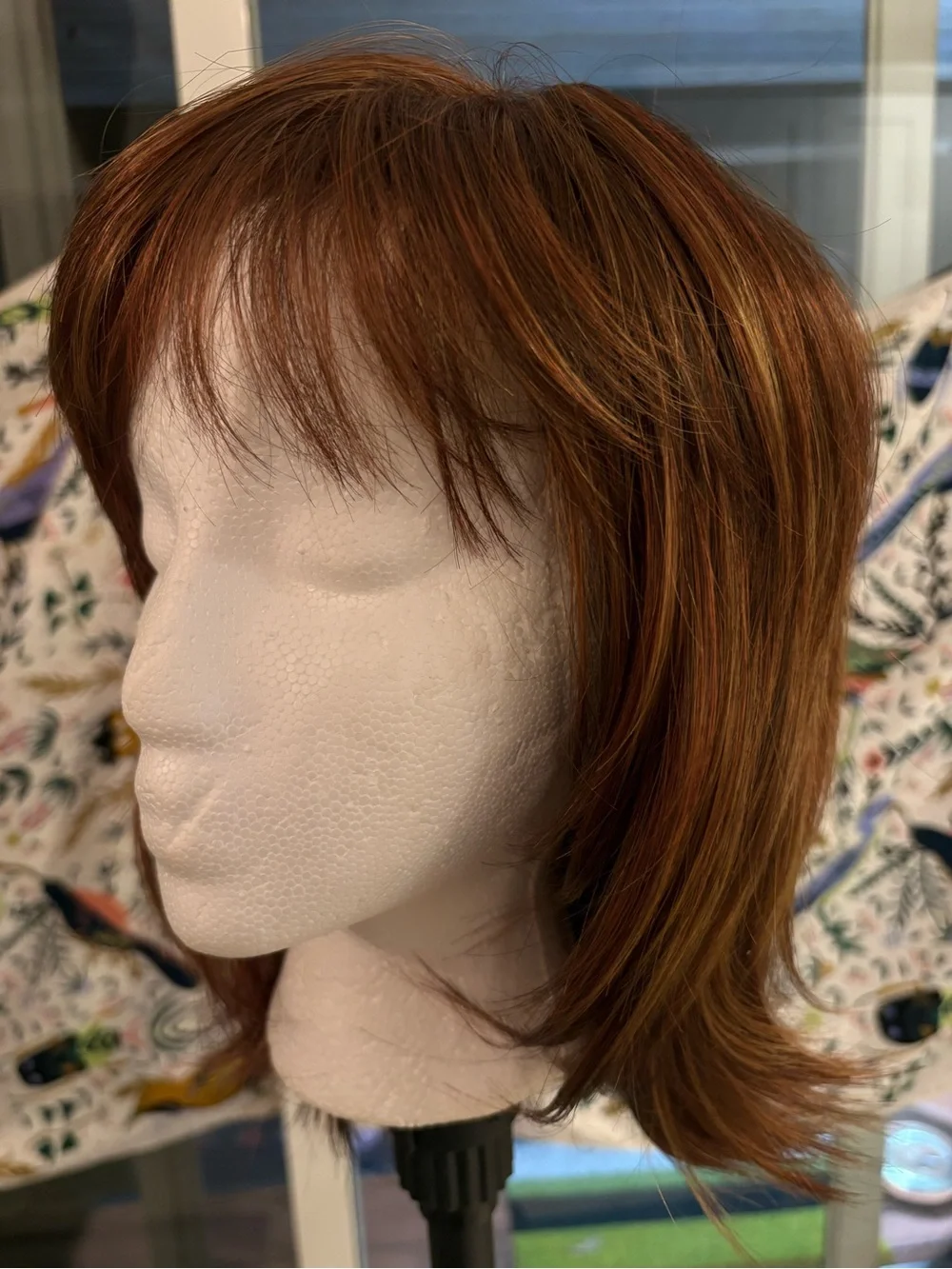 RENE OF PARIS Bailey Synthetic Wig! Mid length Shag! Nearly NEW! Irish Spice!